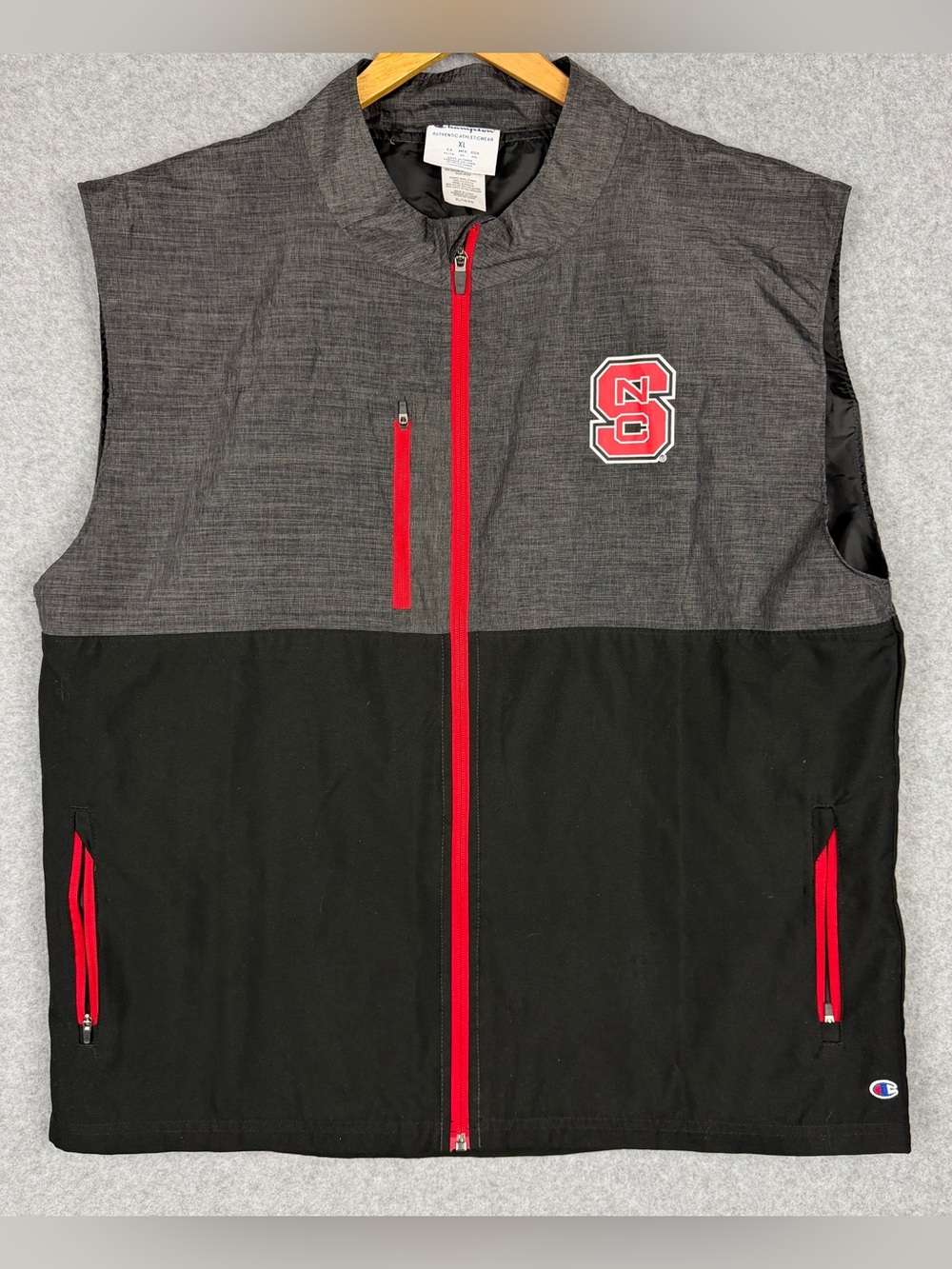 NC State Wolfpack Vest Mens XL Black Gray NCAA College Champion Full Zip Athlete